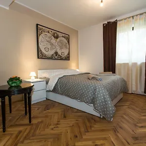 verificați disponibilitatea